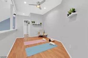 203 Kingsberry Dr, Franklin Township, NJ 08873 - Photo 20