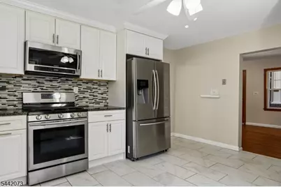 587 Woodland Ave, Mountainside, NJ 07092 - Photo 12
