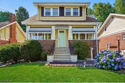 587 Woodland Ave, Mountainside, NJ 07092 - Photo 1