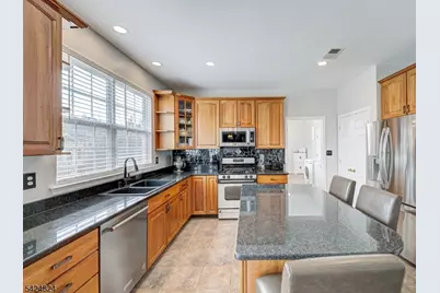 10 Jockey Ln, Raritan Township, NJ 08822 - Photo 4