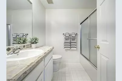 10 Jockey Ln, Raritan Township, NJ 08822 - Photo 24