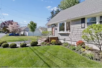 49 Parkway, Little Falls Township, NJ 07424 - Photo 4