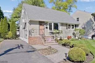 49 Parkway, Little Falls Township, NJ 07424 - Photo 2