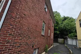 24 Chelsea Ave, East Orange, NJ 07018 - Photo 2