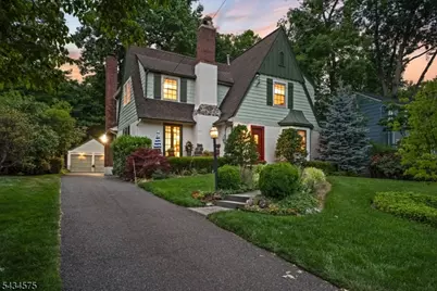 35 Woodland Road, Millburn, NJ 07078 - Photo 2
