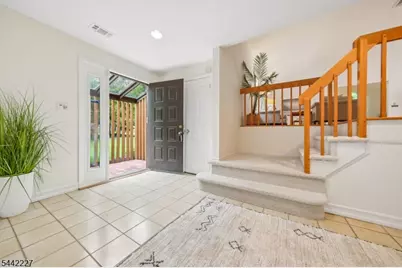 39 Highlander Drive, Scotch Plains Township, NJ 07076 - Photo 4