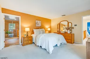 27 Harvest Ln, Livingston, NJ 07039 - Photo 4