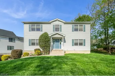 27 Harvest Ln, Livingston, NJ 07039 - Photo 6