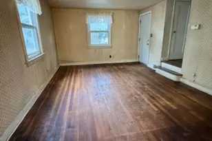 671 Crescent Dr, Bound Brook, NJ 08805 - Photo 2