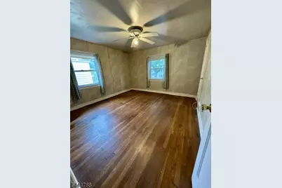 671 Crescent Dr, Bound Brook, NJ 08805 - Photo 6