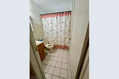 671 Crescent Dr, Bound Brook, NJ 08805 - Photo 8