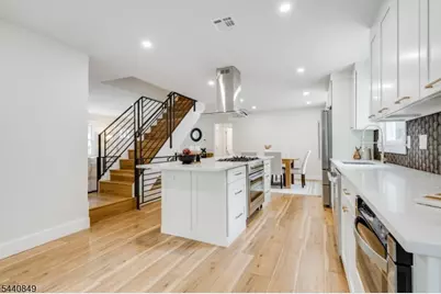 25 Montgomery Rd, Livingston, NJ 07039 - Photo 8
