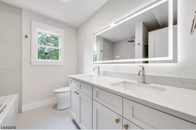 25 Montgomery Rd, Livingston, NJ 07039 - Photo 28