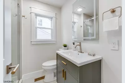 25 Montgomery Rd, Livingston, NJ 07039 - Photo 20