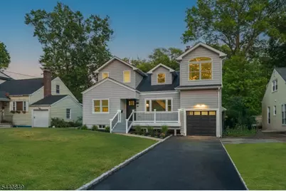 25 Montgomery Rd, Livingston, NJ 07039 - Photo 2