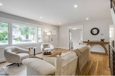 25 Montgomery Rd, Livingston, NJ 07039 - Photo 4