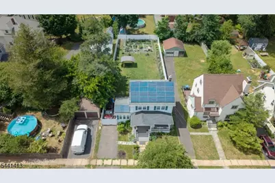 244 3rd St, Dunellen, NJ 08812 - Photo 4