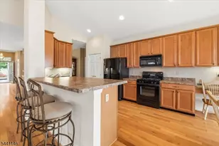 43 Renaissance Blvd, Franklin Township, NJ 08873 - Photo 14