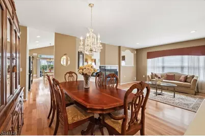 43 Renaissance Blvd, Franklin Township, NJ 08873 - Photo 8