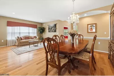 43 Renaissance Blvd, Franklin Township, NJ 08873 - Photo 4