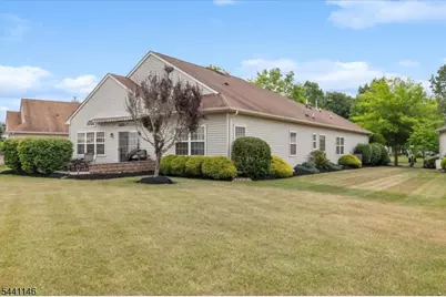 43 Renaissance Blvd, Franklin Township, NJ 08873 - Photo 28