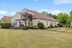 43 Renaissance Blvd, Franklin Township, NJ 08873 - Photo 28