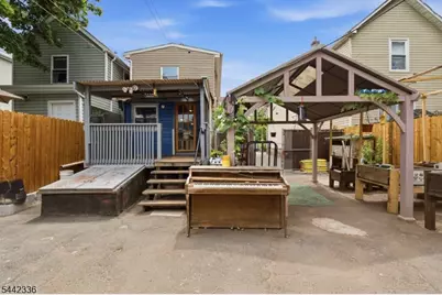 255 S 18th St, Newark, NJ 07103 - Photo 20