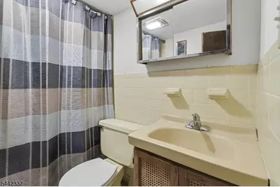 55 Stillman Ave, Bergenfield, NJ 07621 - Photo 30
