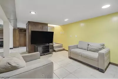 55 Stillman Ave, Bergenfield, NJ 07621 - Photo 24