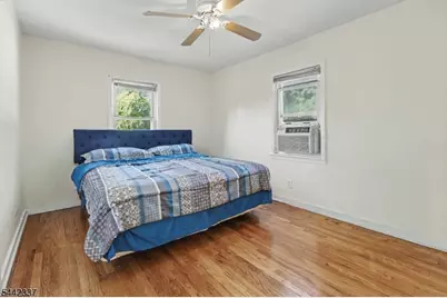 55 Stillman Ave, Bergenfield, NJ 07621 - Photo 16