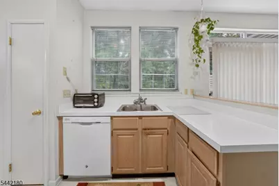 18 Pheasant Brook Court, Bedminster Township, NJ 07921 - Photo 18