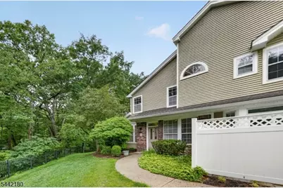 18 Pheasant Brook Court, Bedminster Township, NJ 07921 - Photo 2
