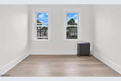 240 W End Ave, Newark, NJ 07106 - Photo 38