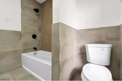 240 W End Ave, Newark, NJ 07106 - Photo 28