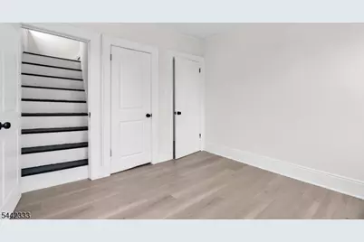 240 W End Ave, Newark, NJ 07106 - Photo 42