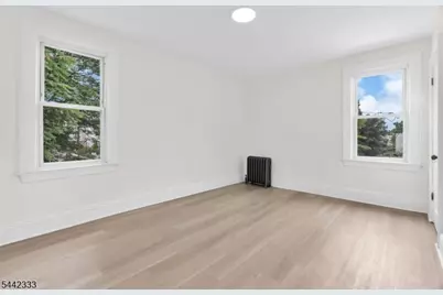 240 W End Ave, Newark, NJ 07106 - Photo 40