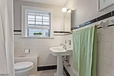 24 College Ave, Montclair, NJ 07043 - Photo 22