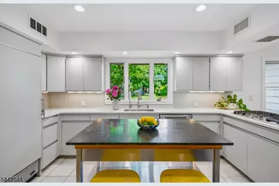 621 Mountain Dr, South Orange, NJ 07079 - Photo 14