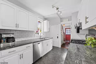 366 E Main St, Somerville, NJ 08876 - Photo 8