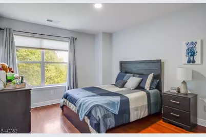 8023 Brittany Dr, Wayne, NJ 07470 - Photo 20