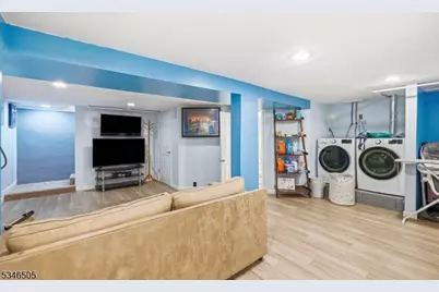 117 Richmond Ave, Paterson, NJ 07502 - Photo 26