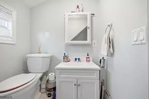 117 Richmond Ave, Paterson, NJ 07502 - Photo 18