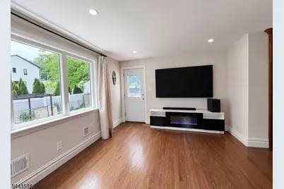 48 Sunnyside Rd, West Orange Township, NJ 07052 - Photo 10