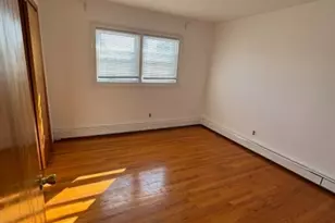 32 Harding Ct, Garfield, NJ 07026 - Photo 12