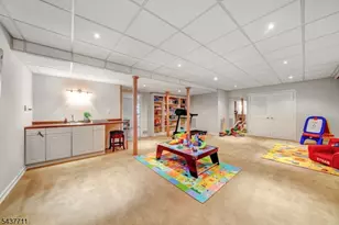 18 Kings Hill Ct, Summit, NJ 07901 - Photo 36