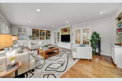18 Kings Hill Ct, Summit, NJ 07901 - Photo 16