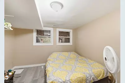 8 Van Nostrand Ave, Jersey City, NJ 07305 - Photo 26