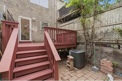 8 Van Nostrand Ave, Jersey City, NJ 07305 - Photo 30