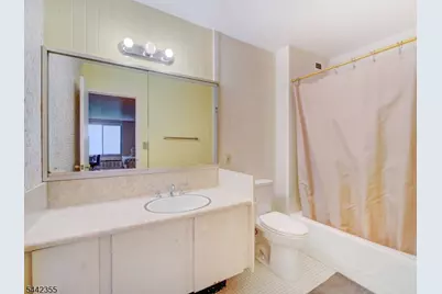 1 Claridge Dr #925, Verona Twp., NJ 07044 - Photo 22