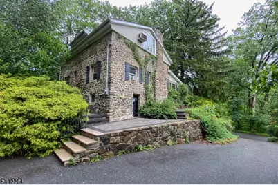 91 W Glen Rd, Denville, NJ 07834 - Photo 2